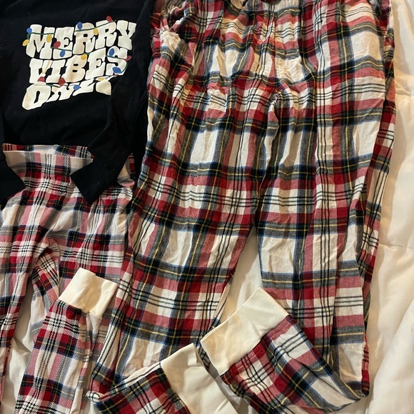 Family Christmas pjs merry vibes plaid BUNDLE women large xl men xl kid 12 READ - Picture 2 of 4